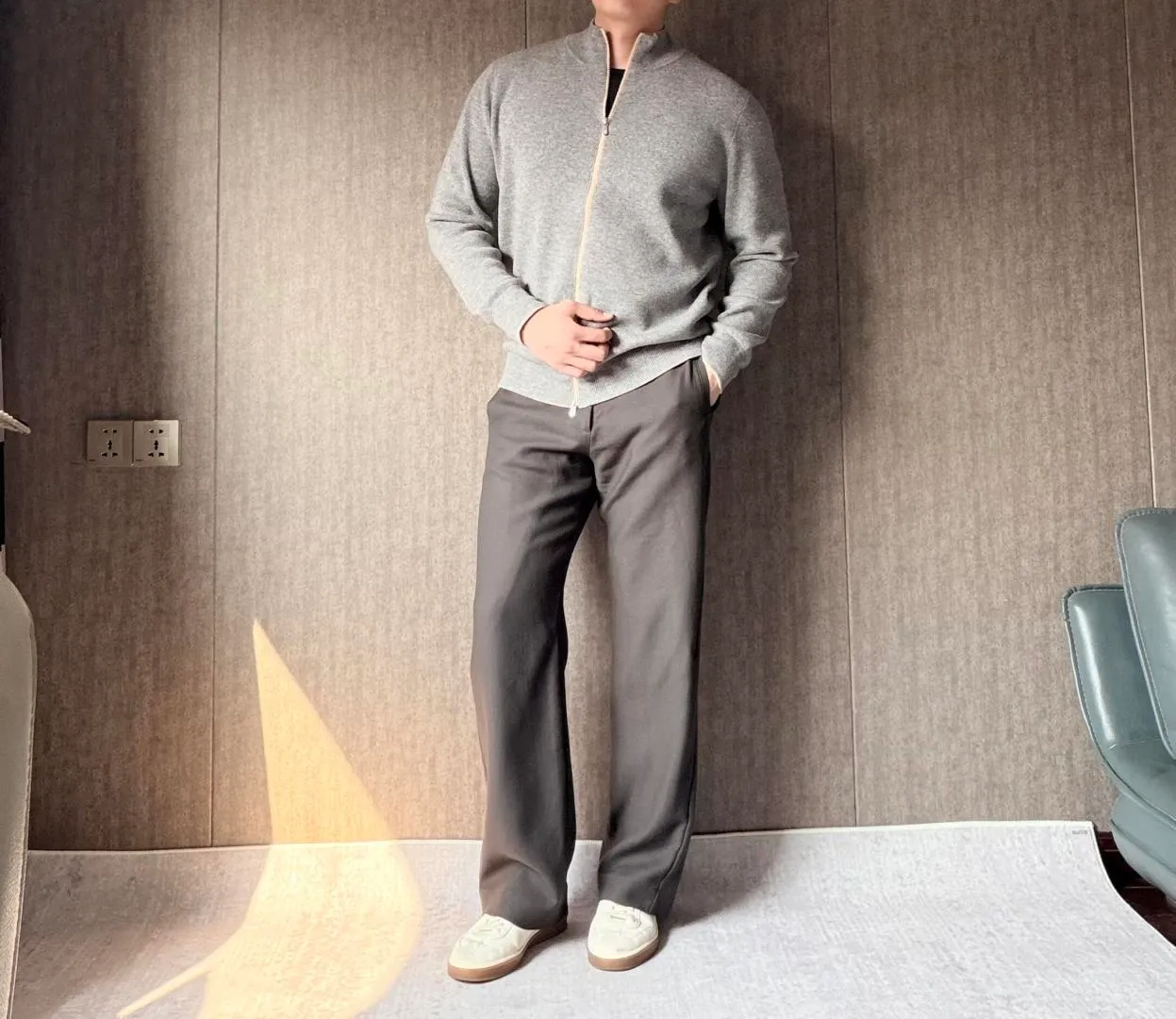 175 100% ⚠️⚠️⚠️⚠️⚠️⚠️ · （Brunello Cucinelli） ， · ， 、 ， 。 ： White Black Gray Brunello Cucinelli ： 100% ， ， ， ， : ， ， ， ， Premium ： Size ： S （ 105 64 64 41） M（ 108 66 66 42） L （ 112 68 67 43） XL（ 116 70 68 44） 170cm，80-130 S 170-175cm，130-150 M 175-180cm，150-170 L 180-185cm，170-190 XL